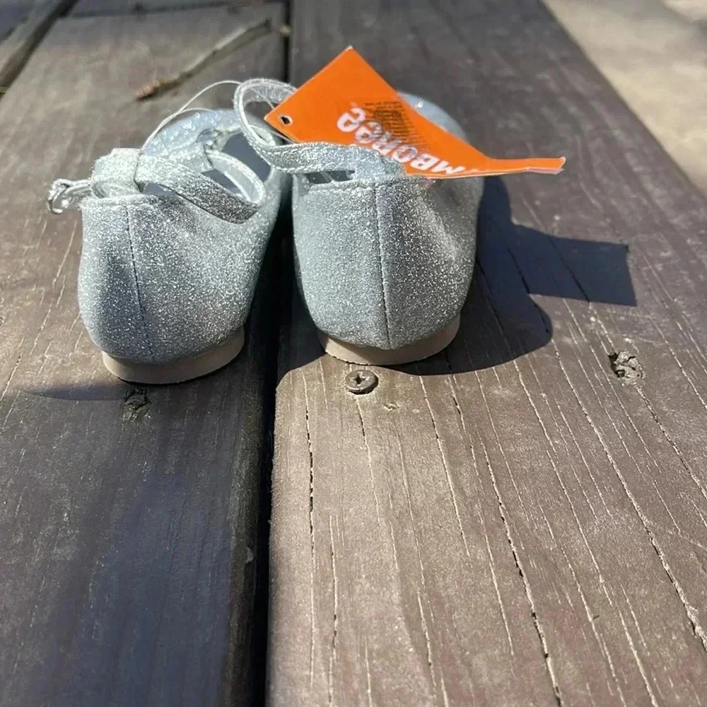 NWT Gymboree silver girls Mary Jane shoes size 6